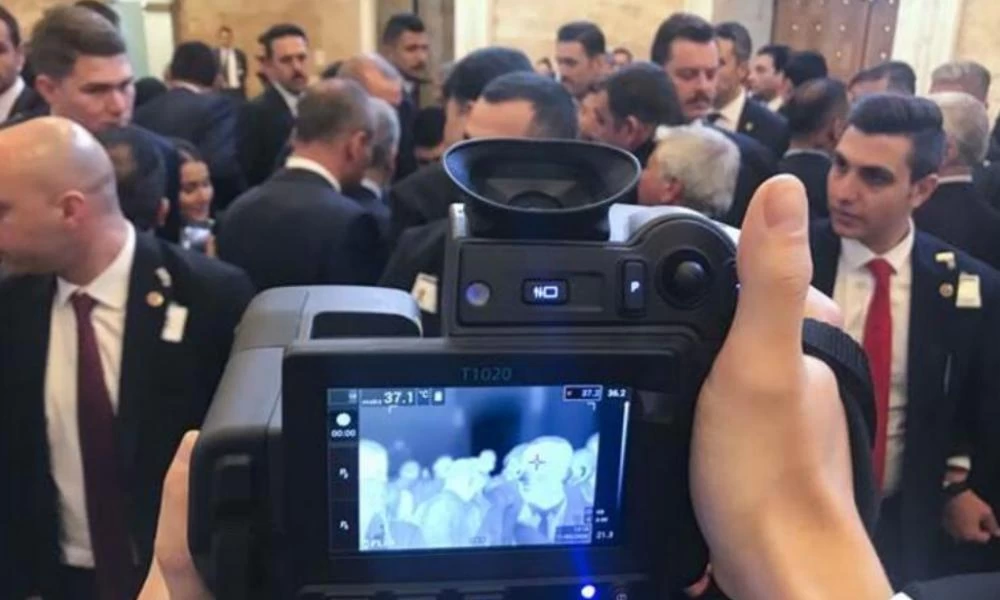 "Τρέμει" τον κορωνοϊό ο Ερντογάν - Θερμική κάμερα τον ακολουθεί παντού
